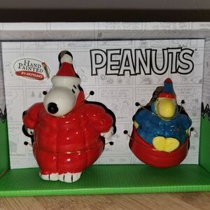 Peanuts Snoopy and Woodstock Christmas salt and pepper shakers